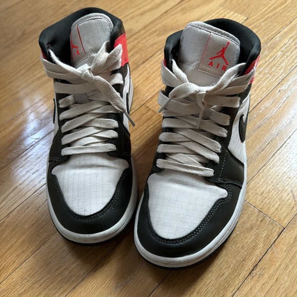 Jordan’s! (Exclusive) - Picture 5 of 6